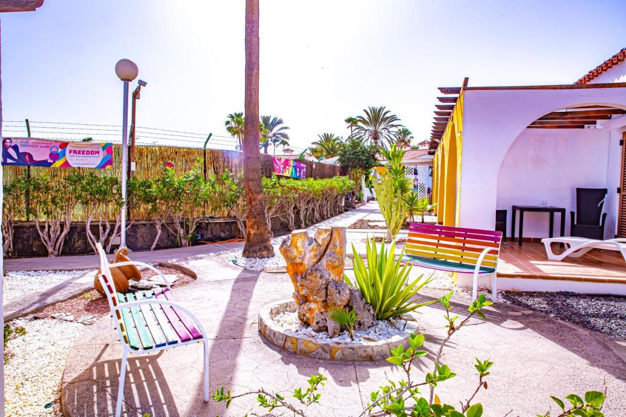 Rainbow Golf Bungalows, Gay Men-Only Resort Маспаломас Екстериор снимка
