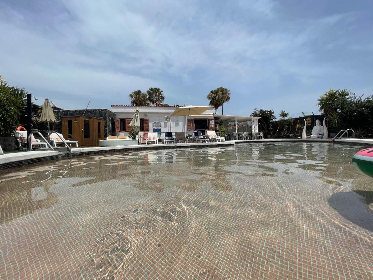 Rainbow Golf Bungalows, Gay Men-Only Resort Маспаломас Екстериор снимка