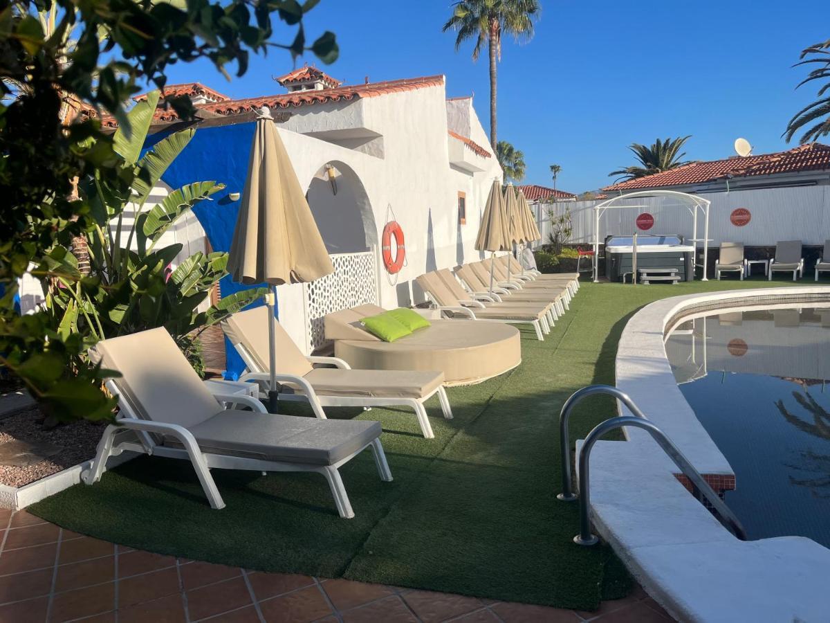 Rainbow Golf Bungalows, Gay Men-Only Resort Маспаломас Екстериор снимка