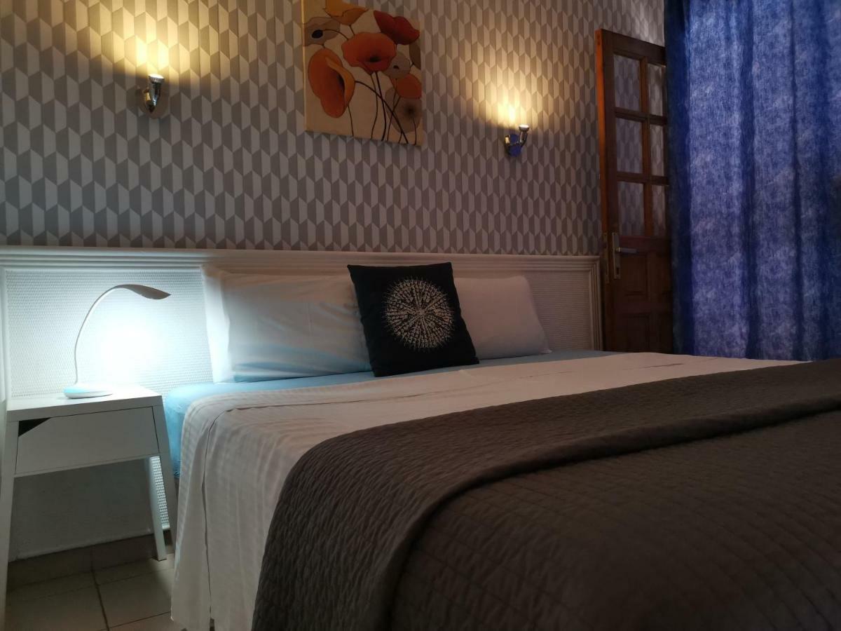 Rainbow Golf Bungalows, Gay Men-Only Resort Маспаломас Екстериор снимка